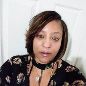 Meet your Posher, Nickie